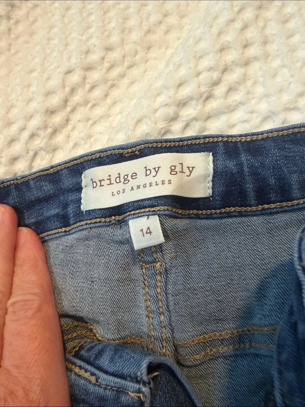 Women's Denim Wide-Leg Flare Jeans in Medium Blue. Bridge by GLY. NWOT - Picture 3 of 4